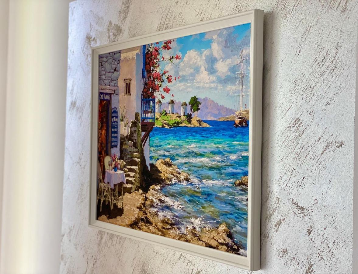 Blue Summerland Apartment *
