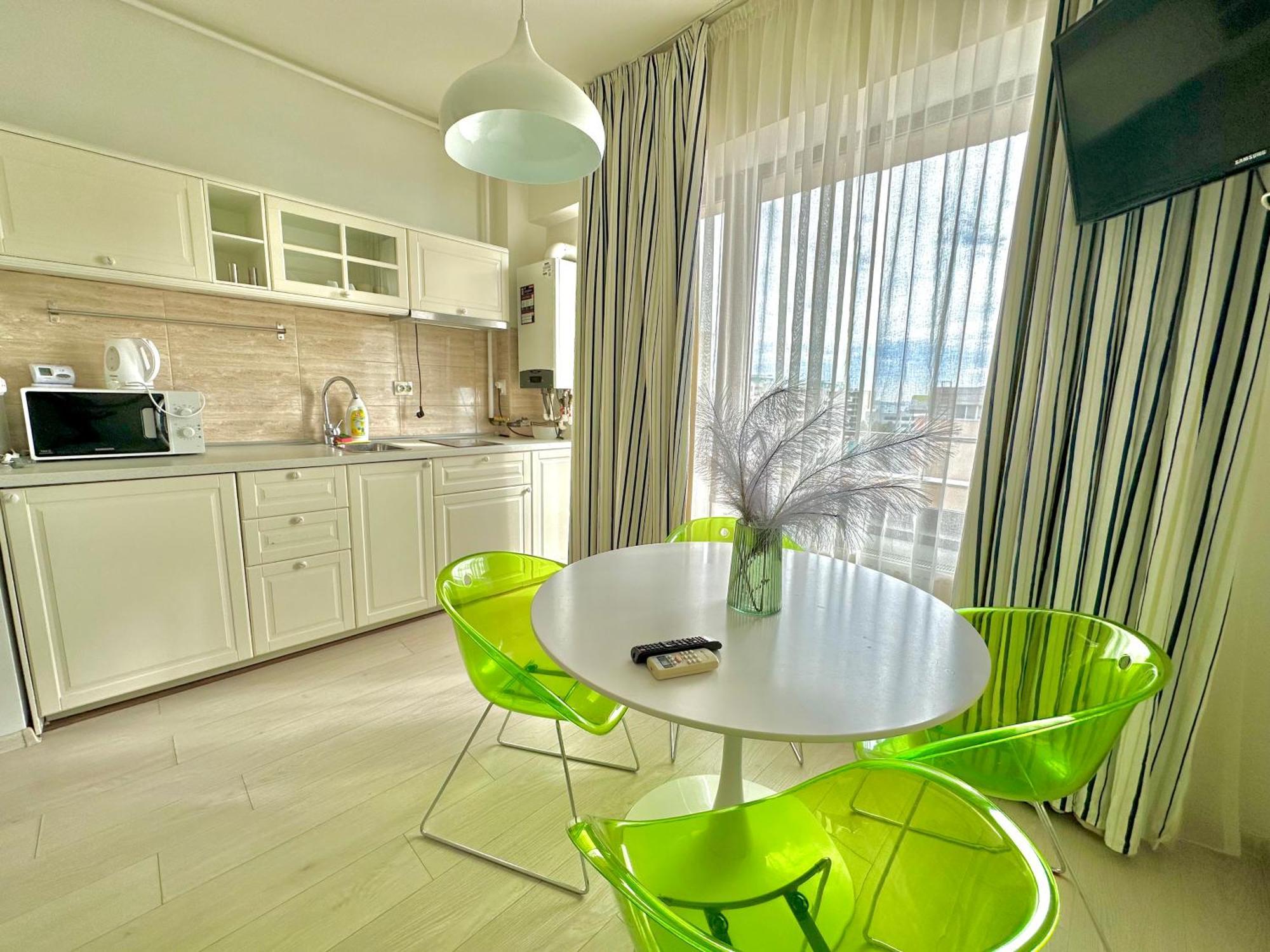 Blue Summerland Mamaia