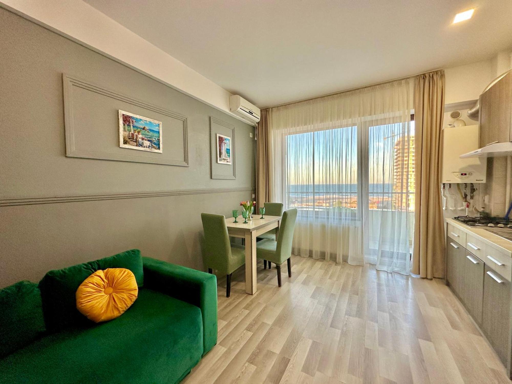 Blue Summerland Apartament